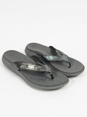 NWT Oncai Flip Flops Thong Arch Support Comfort Sandals Metallic Gray 8 Travel